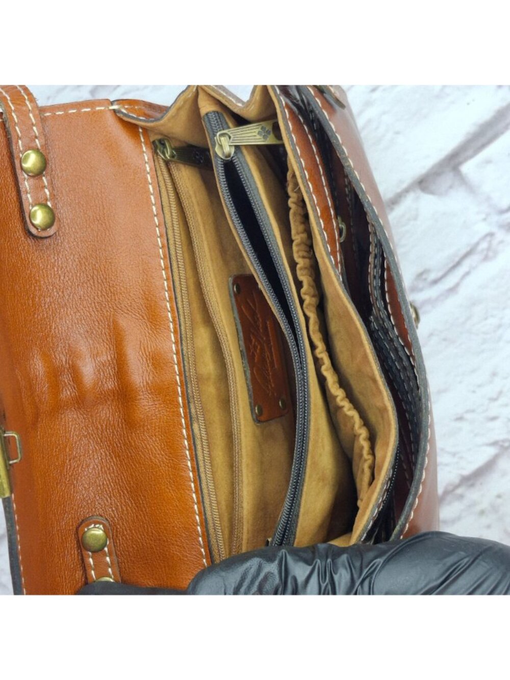 Patricia Nash Bianco Organizer Small Crossbody Bag Brown Leather w/ Key LKNC - Picture 3 of 13